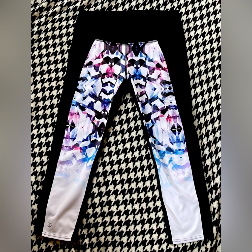 Size M Athleta Capri leggings